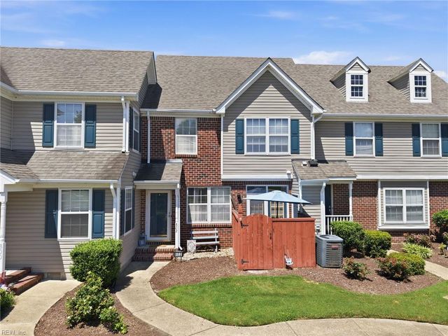802 Primrose LN, Chesapeake, VA 23320