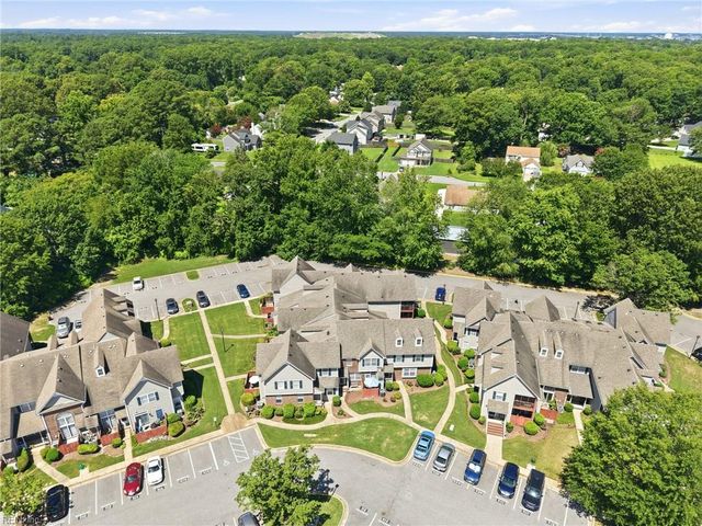 802 Primrose LN, Chesapeake, VA 23320