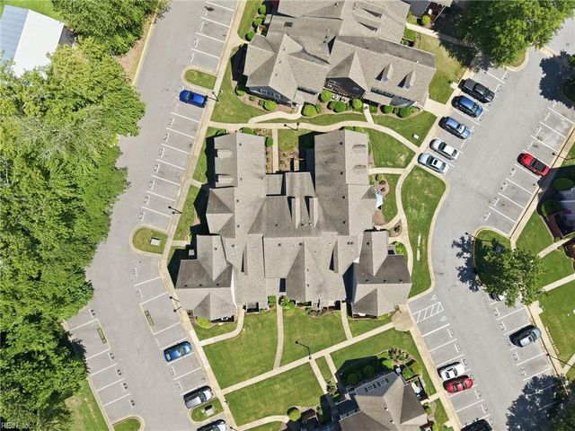 802 Primrose LN, Chesapeake, VA 23320