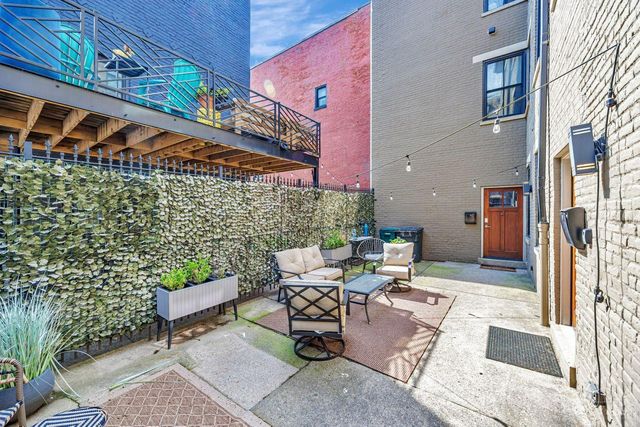 121 Green Street, Cincinnati, OH 45202