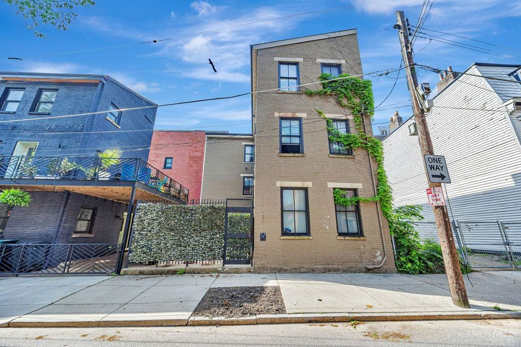 121 Green Street, Cincinnati, OH 45202