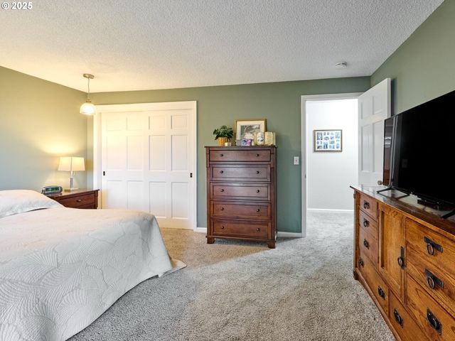 5270 CHAPMAN St S, Salem, OR 97306