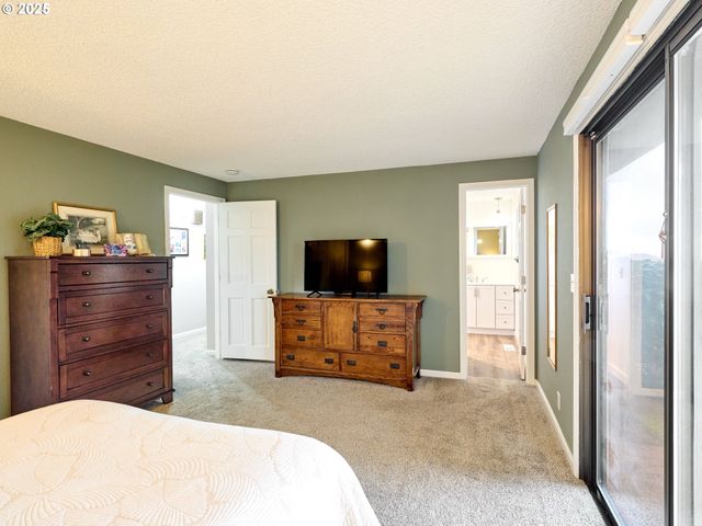 5270 CHAPMAN St S, Salem, OR 97306