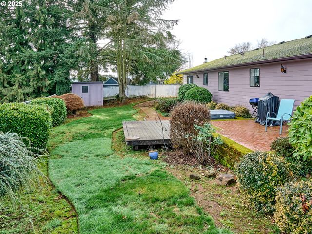 5270 CHAPMAN St S, Salem, OR 97306