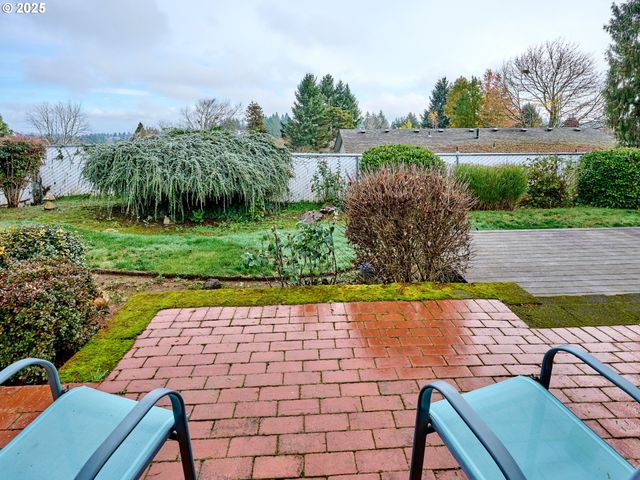 5270 CHAPMAN St S, Salem, OR 97306