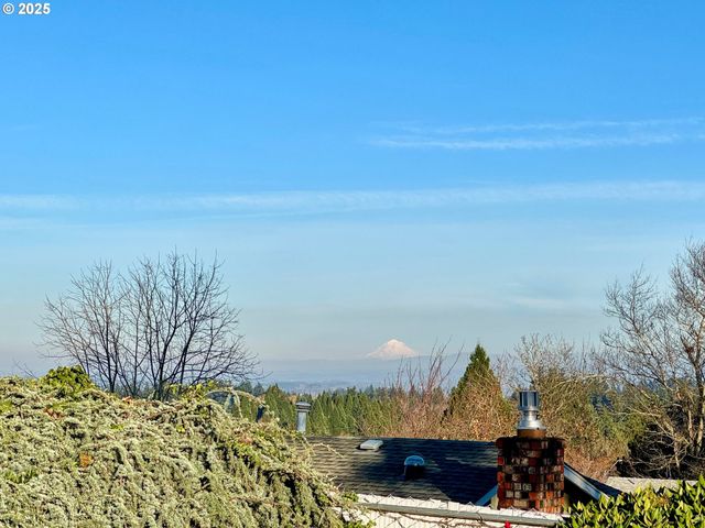 5270 CHAPMAN St S, Salem, OR 97306