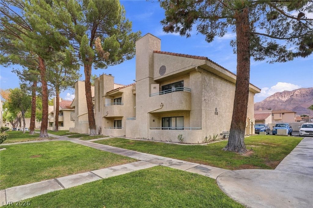830 North Sloan Lane 202, Las Vegas, NV 89110 — photo 2