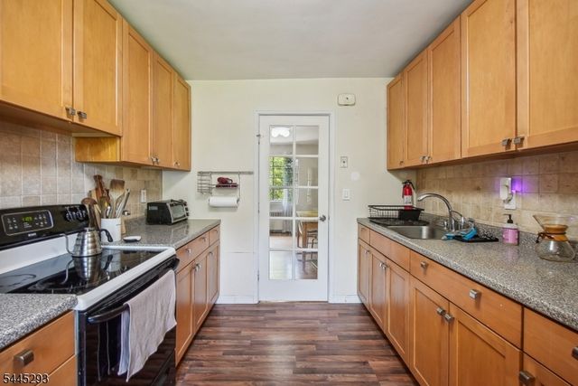 93 Troy Dr D, Springfield Twp., NJ 07081