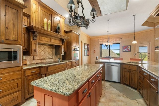 120 Trail Ridge, Weatherford, TX 76087