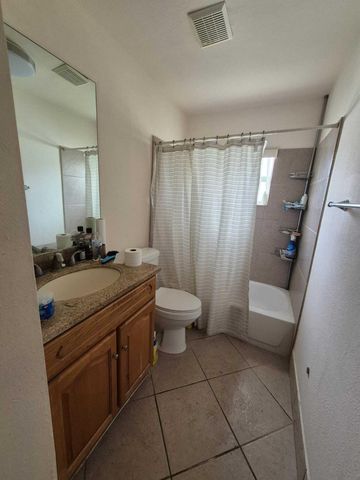 5217 NW 18th Street 3D, Lauderhill, FL 33313