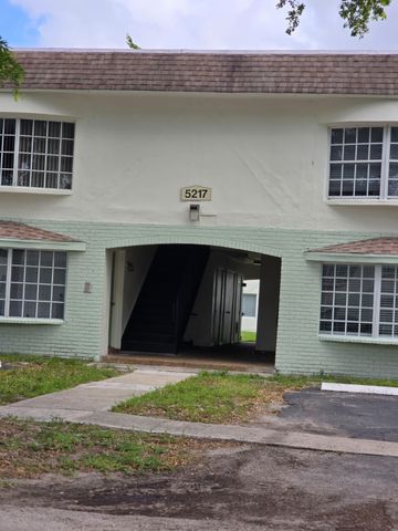 5217 NW 18th Street 3D, Lauderhill, FL 33313