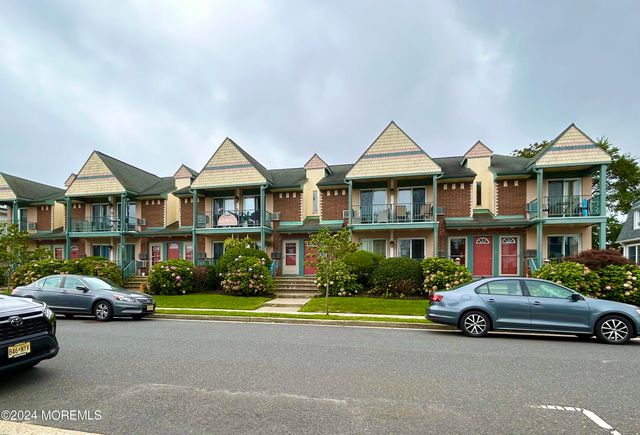 207 13th Avenue 8, Belmar, NJ 07719