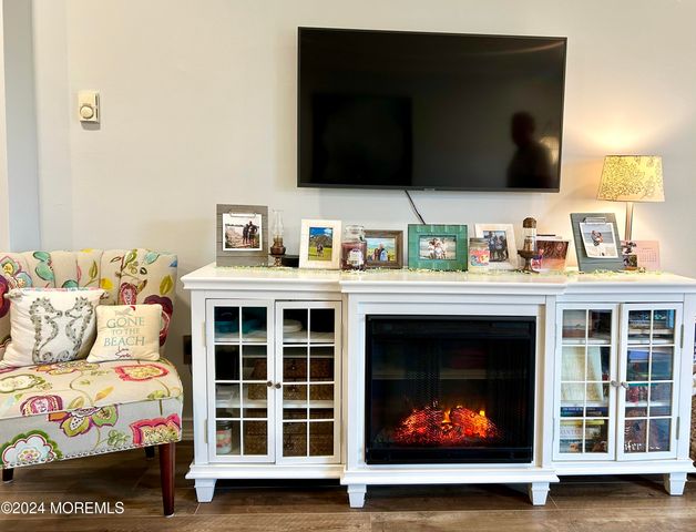 207 13th Avenue 8, Belmar, NJ 07719