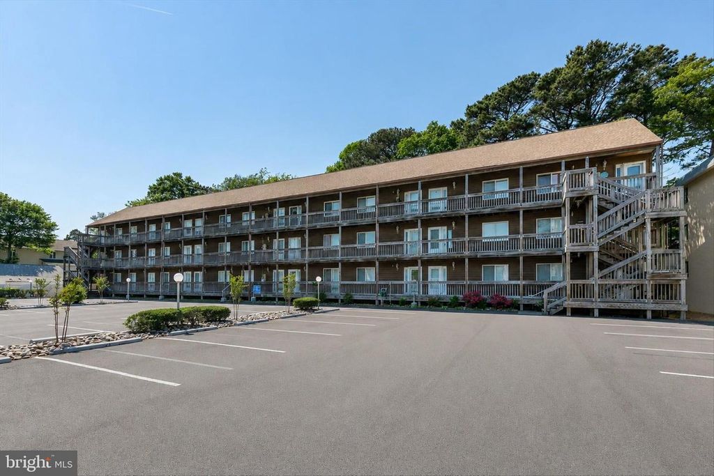 Image 1 of property listing at 14301 TUNNEL AVE #1B, Ocean City, MD 21842