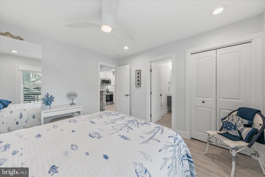 Image 23 of property listing at 14301 TUNNEL AVE #1B, Ocean City, MD 21842