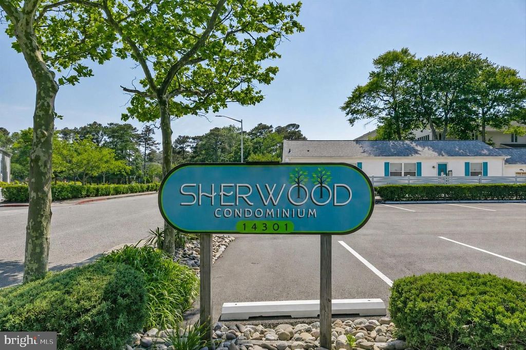 Image 3 of property listing at 14301 TUNNEL AVE #1B, Ocean City, MD 21842