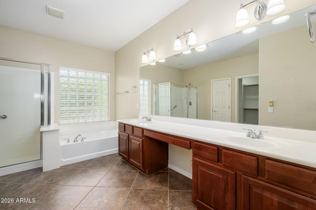 16060 W MERCER Lane, Surprise, AZ 85379