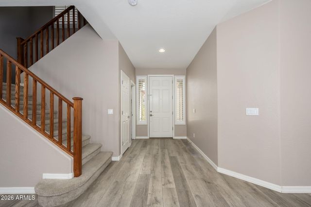 16060 W MERCER Lane, Surprise, AZ 85379