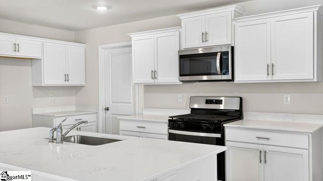 127 Lazzon Road, Moore, SC 29369