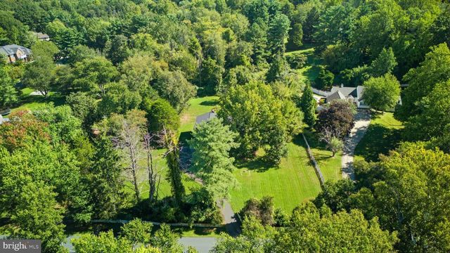 717 KENTLAND DR, Great Falls, VA 22066
