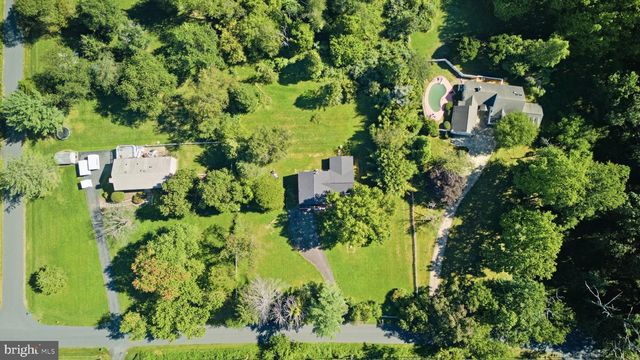 717 KENTLAND DR, Great Falls, VA 22066