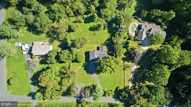 717 KENTLAND DR, Great Falls, VA 22066