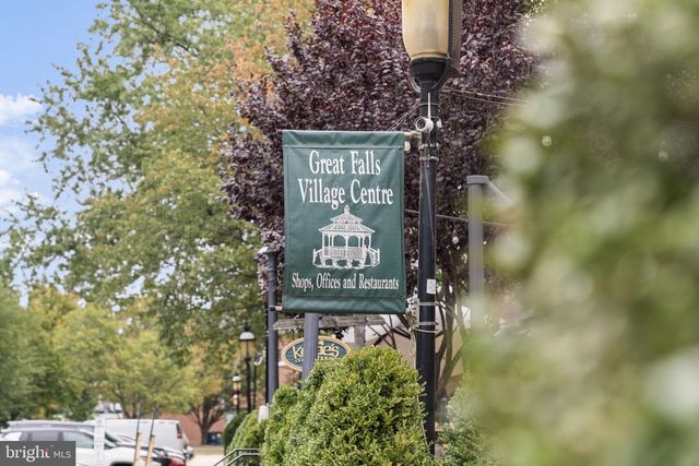 717 KENTLAND DR, Great Falls, VA 22066
