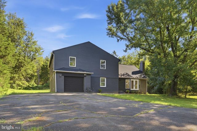 717 KENTLAND DR, Great Falls, VA 22066