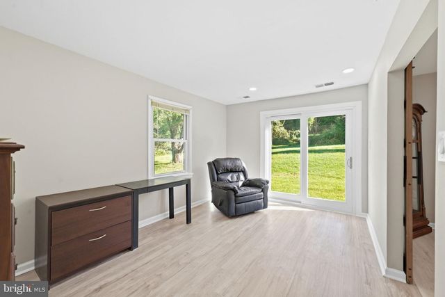 717 KENTLAND DR, Great Falls, VA 22066