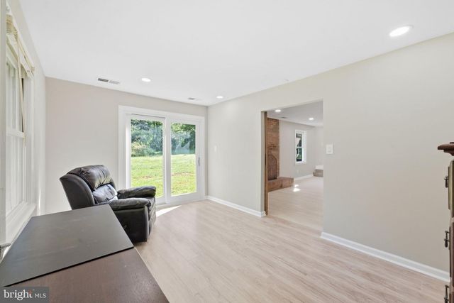 717 KENTLAND DR, Great Falls, VA 22066