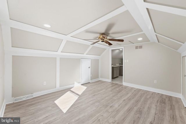 717 KENTLAND DR, Great Falls, VA 22066