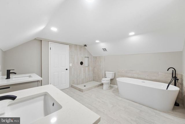 717 KENTLAND DR, Great Falls, VA 22066