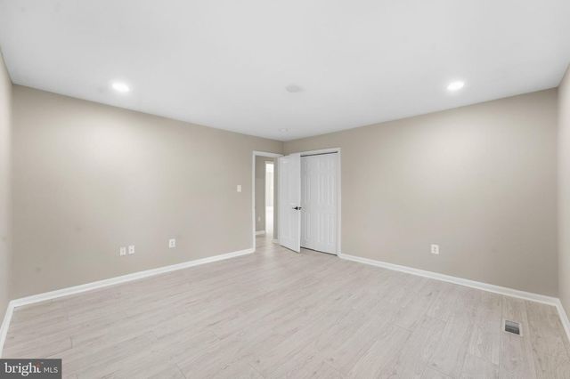 717 KENTLAND DR, Great Falls, VA 22066