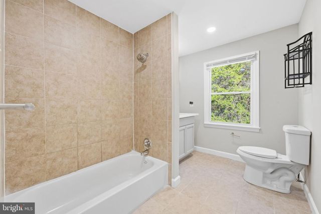 717 KENTLAND DR, Great Falls, VA 22066