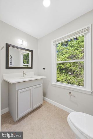 717 KENTLAND DR, Great Falls, VA 22066