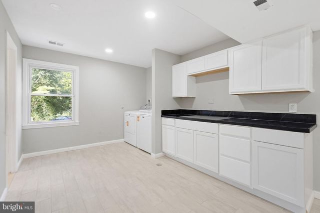 717 KENTLAND DR, Great Falls, VA 22066