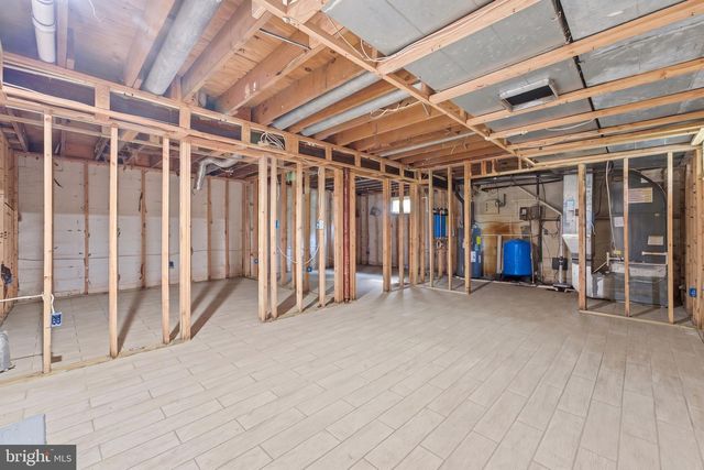 717 KENTLAND DR, Great Falls, VA 22066