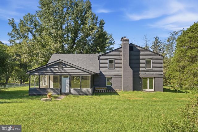 717 KENTLAND DR, Great Falls, VA 22066
