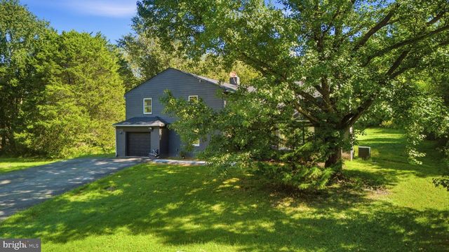 717 KENTLAND DR, Great Falls, VA 22066