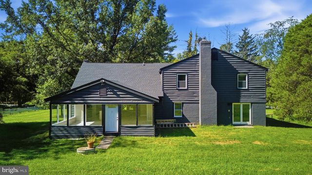 717 KENTLAND DR, Great Falls, VA 22066