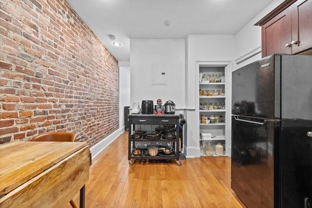 33 Irving Street 4, Boston, MA 02114