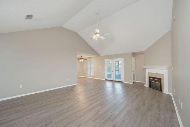 654 Brunson Street, Crestview, FL 32536