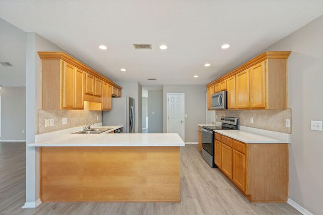 654 Brunson Street, Crestview, FL 32536