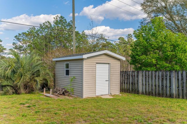654 Brunson Street, Crestview, FL 32536