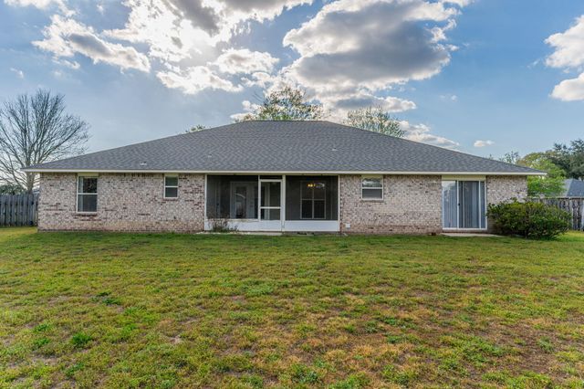 654 Brunson Street, Crestview, FL 32536