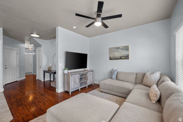 146 E CARBONELL WAY, Saratoga Springs, UT 84045