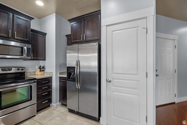 146 E CARBONELL WAY, Saratoga Springs, UT 84045