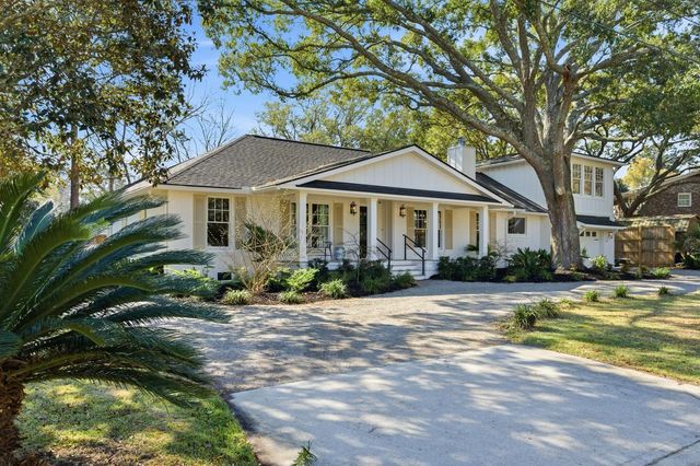 1106 Meadowcroft Lane, Mount Pleasant, SC 29464