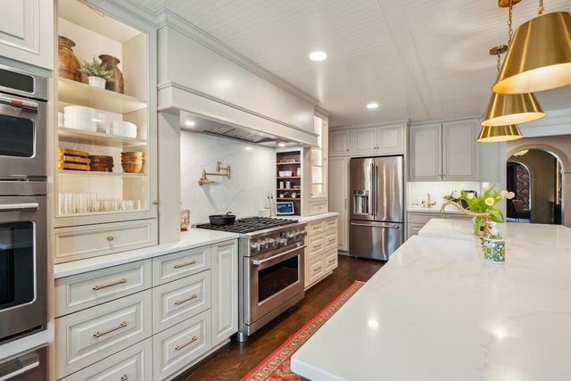 1106 Meadowcroft Lane, Mount Pleasant, SC 29464