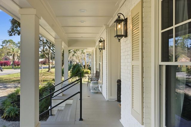 1106 Meadowcroft Lane, Mount Pleasant, SC 29464